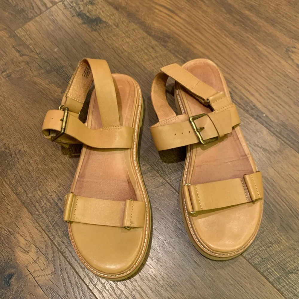 Madewell candy lugsole sandal - Picture 3 of 9